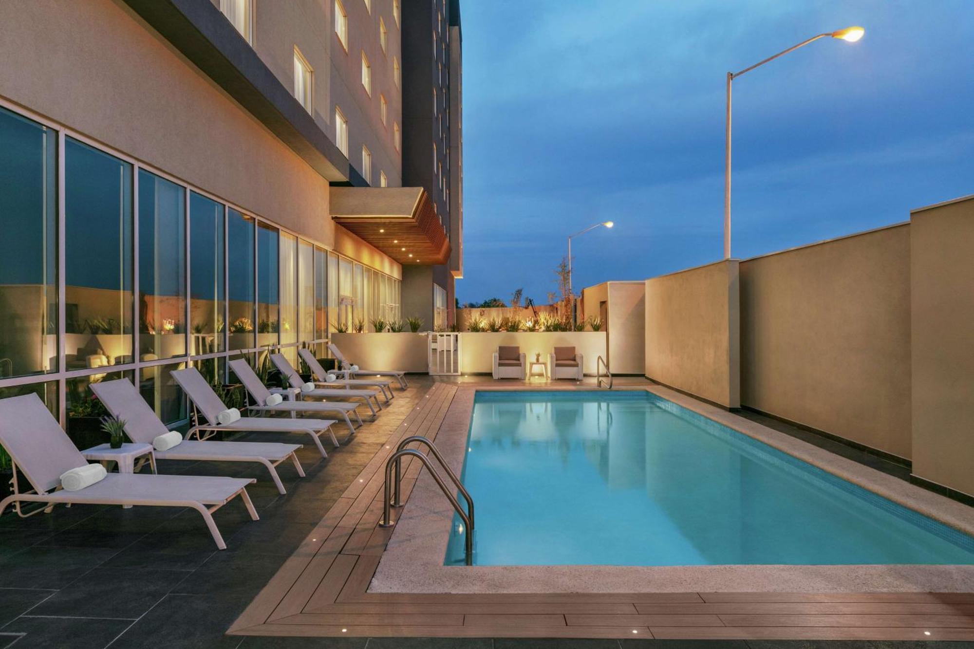 Hampton Inn By Hilton Monterrey Apodaca Ngoại thất bức ảnh