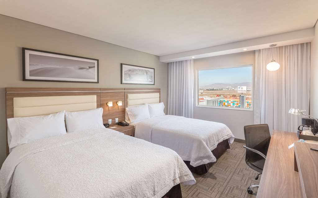 Hampton Inn By Hilton Monterrey Apodaca Phòng bức ảnh